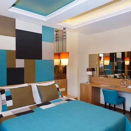 Apartmanhotel Collage Cihangir 33 4*