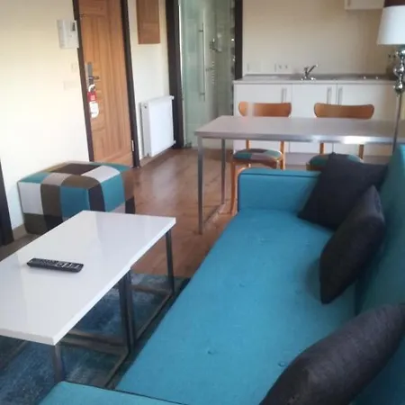 Collage Cihangir 33 Apartmanhotel 4*