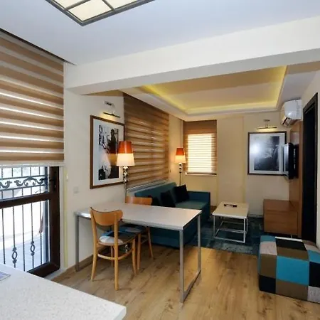 Apartmanhotel Collage Cihangir 33