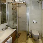 Aparthotel Collage Cihangir 33 4*
