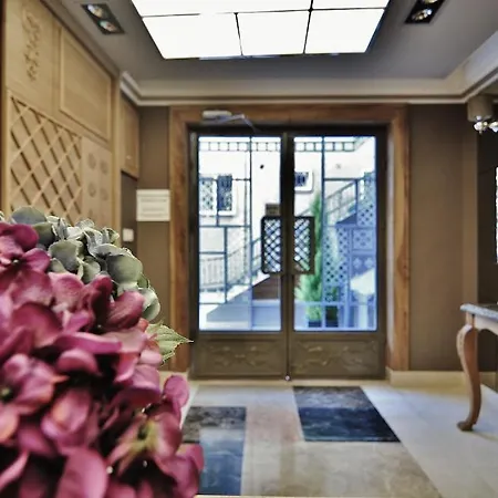 Collage Cihangir 33 Aparthotel