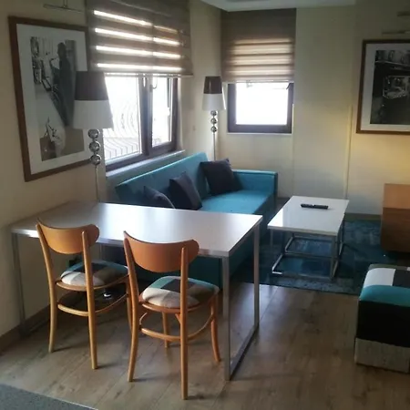 Collage Cihangir 33 2* Istanbul