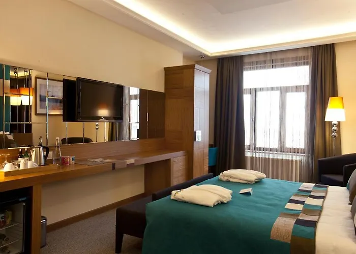 Collage Cihangir 33 Aparthotel