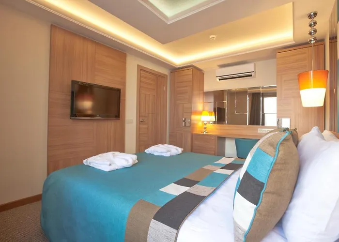 Collage Cihangir 33 Istanbulská provincie