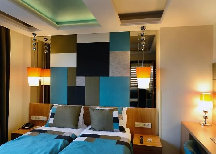 Aparthotel Collage Cihangir 33 2*