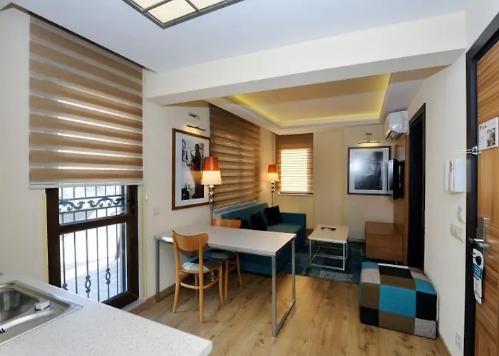 Апарт-отель Collage Cihangir 33