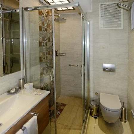 Aparthotel Collage Cihangir 33 4*