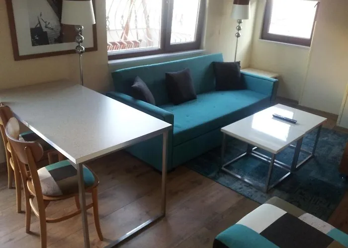 Collage Cihangir 33 Lägenhetshotell Istanbul